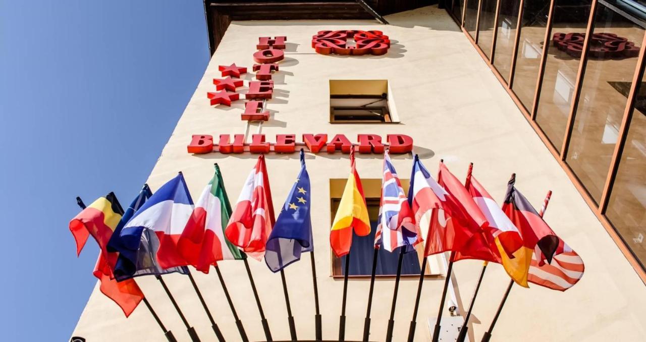 Hotel Bulevard Făgăraş エクステリア 写真
