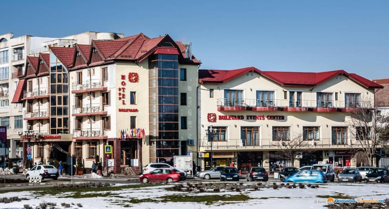 Hotel Bulevard Făgăraş エクステリア 写真
