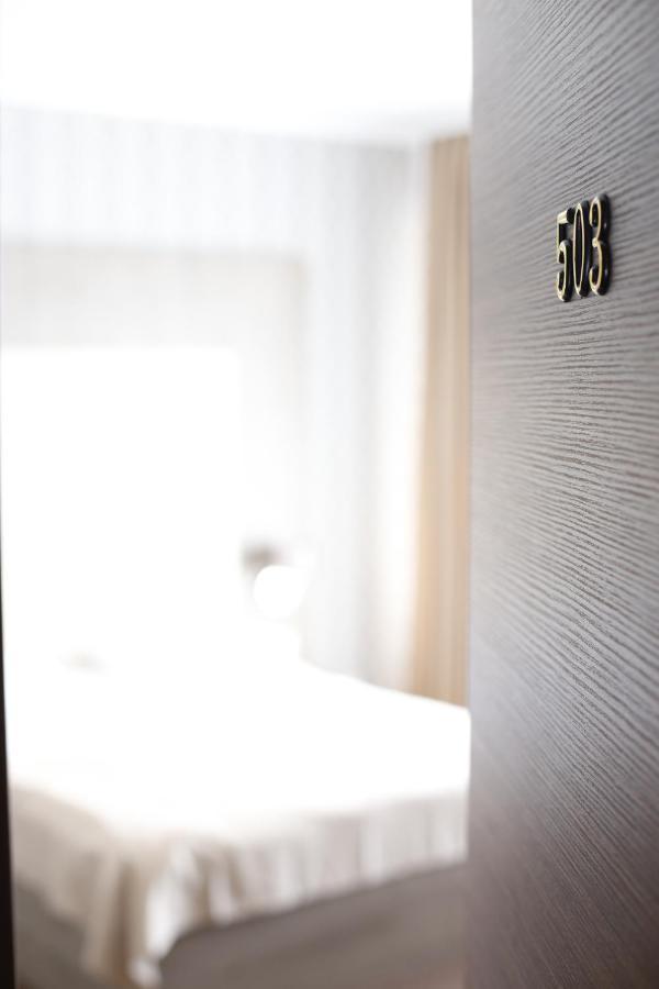 Hotel Bulevard Făgăraş エクステリア 写真