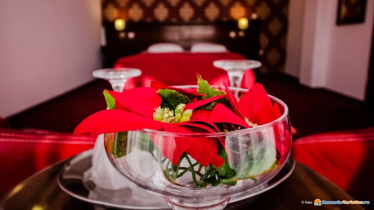 Hotel Bulevard Făgăraş エクステリア 写真