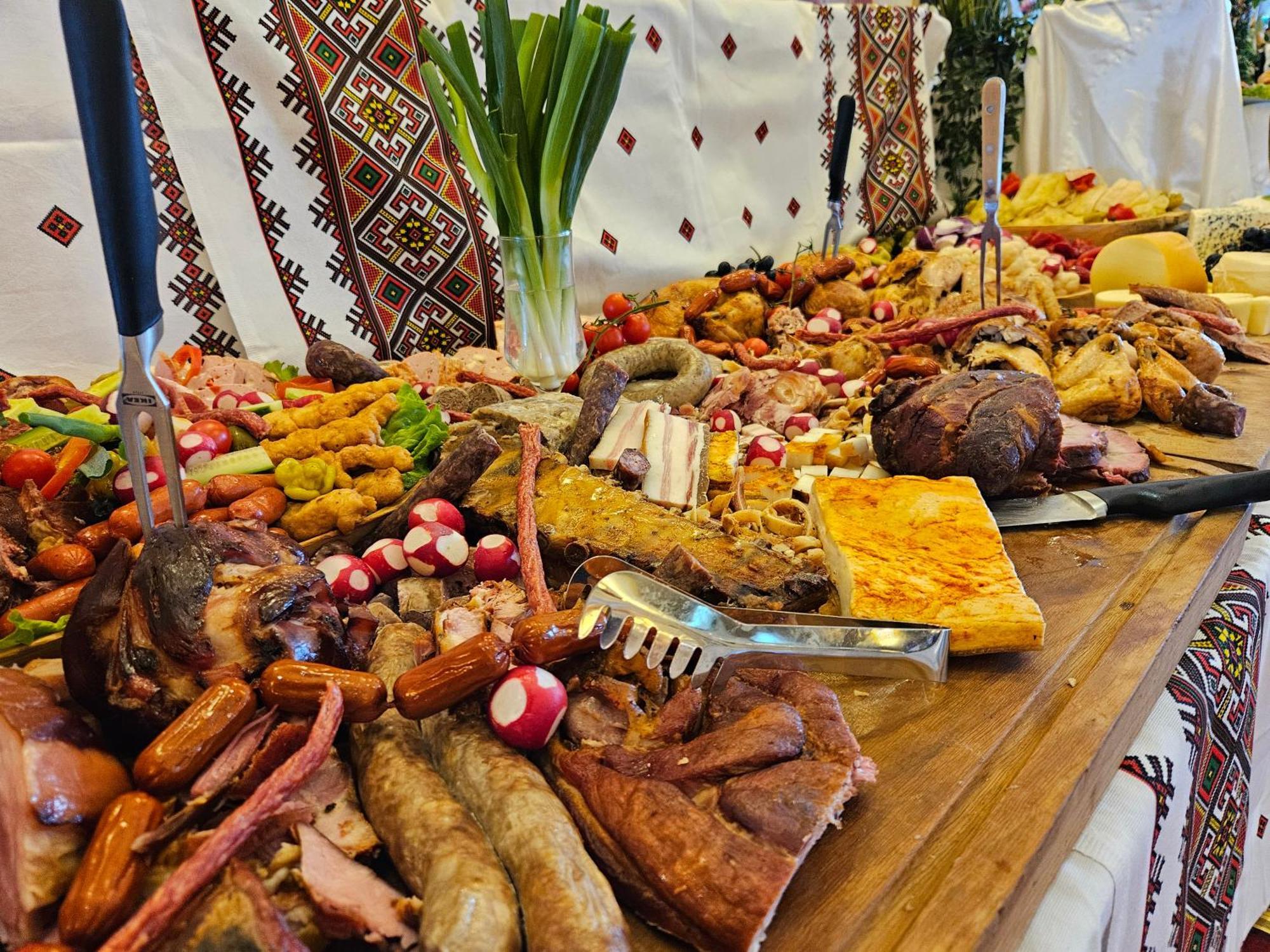 Hotel Bulevard Făgăraş エクステリア 写真
